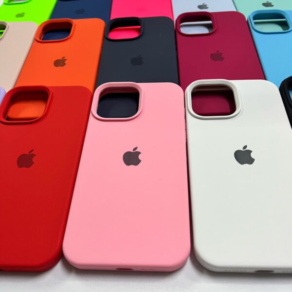 Capinha Capa Para iPhone 14/14 Pro/14 Pro Max/14 Plus Protetora de Silicone Aveludada - Image 5