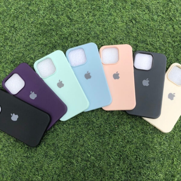 Capinha Capa Para iPhone 14/14 Pro/14 Pro Max/14 Plus Protetora de Silicone Aveludada - Image 4